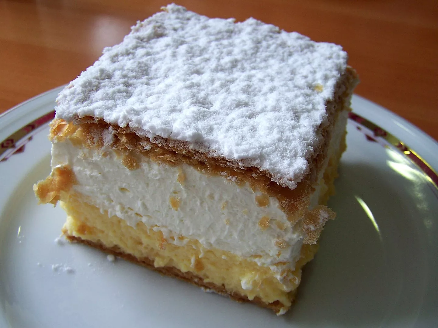 Kremna rezina - Slovenian vanilla and custard dessert