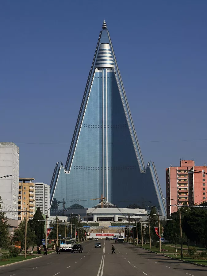 Ryugyong Hotel - 류경호텔 - Pyongyang - North Korea