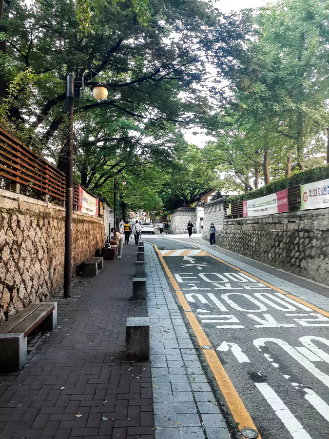 Yeoseong Dongnibundongga-gil - Women patriots Street - Yulgok-ro 3-gil - Seoul - South Korea