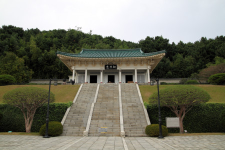 Chungnyeolsa Shrine - Busan - South Korea